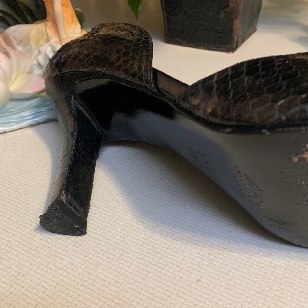 Bally Women's Vintage Genuine Snakeskin Snakeskin Heels - Picture 8 of 8